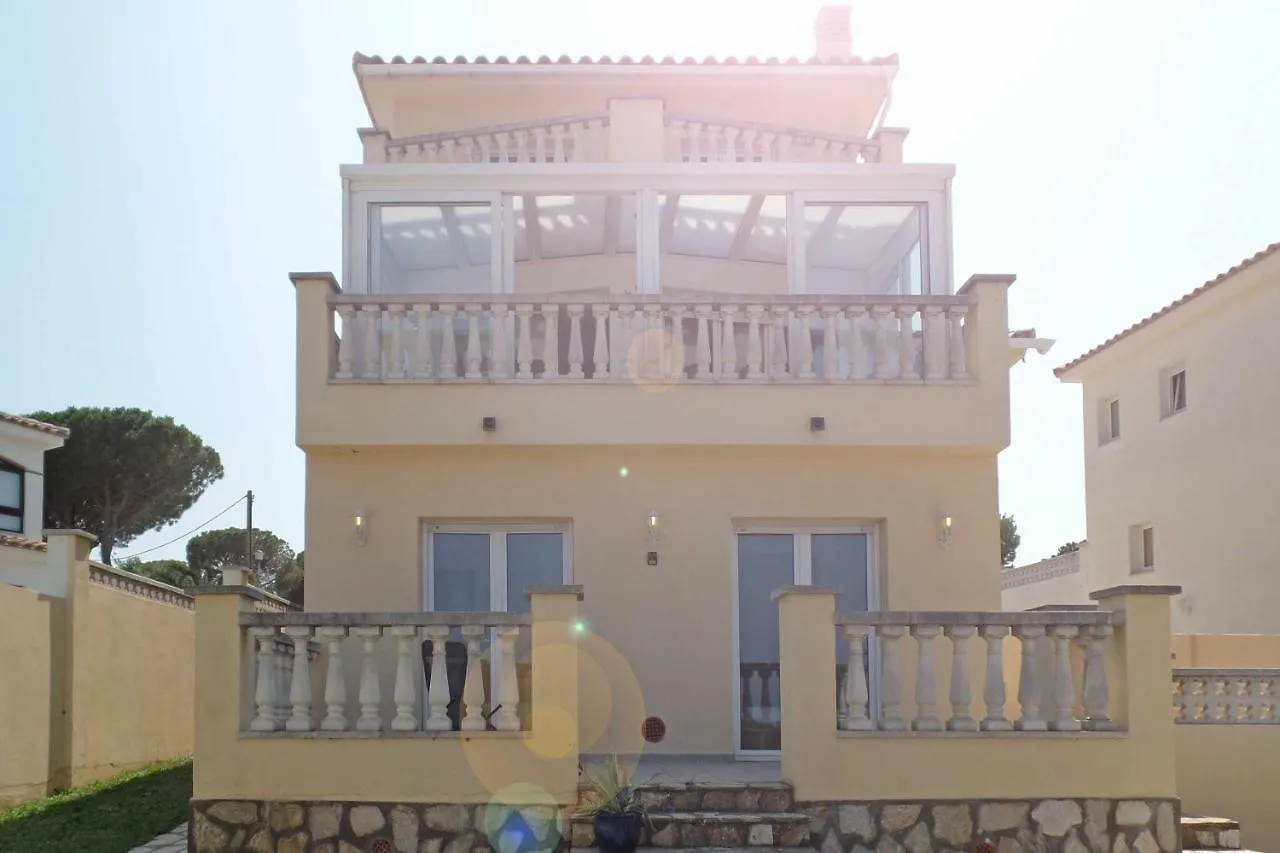 Villa Puig Sec 0*, L'Escala
